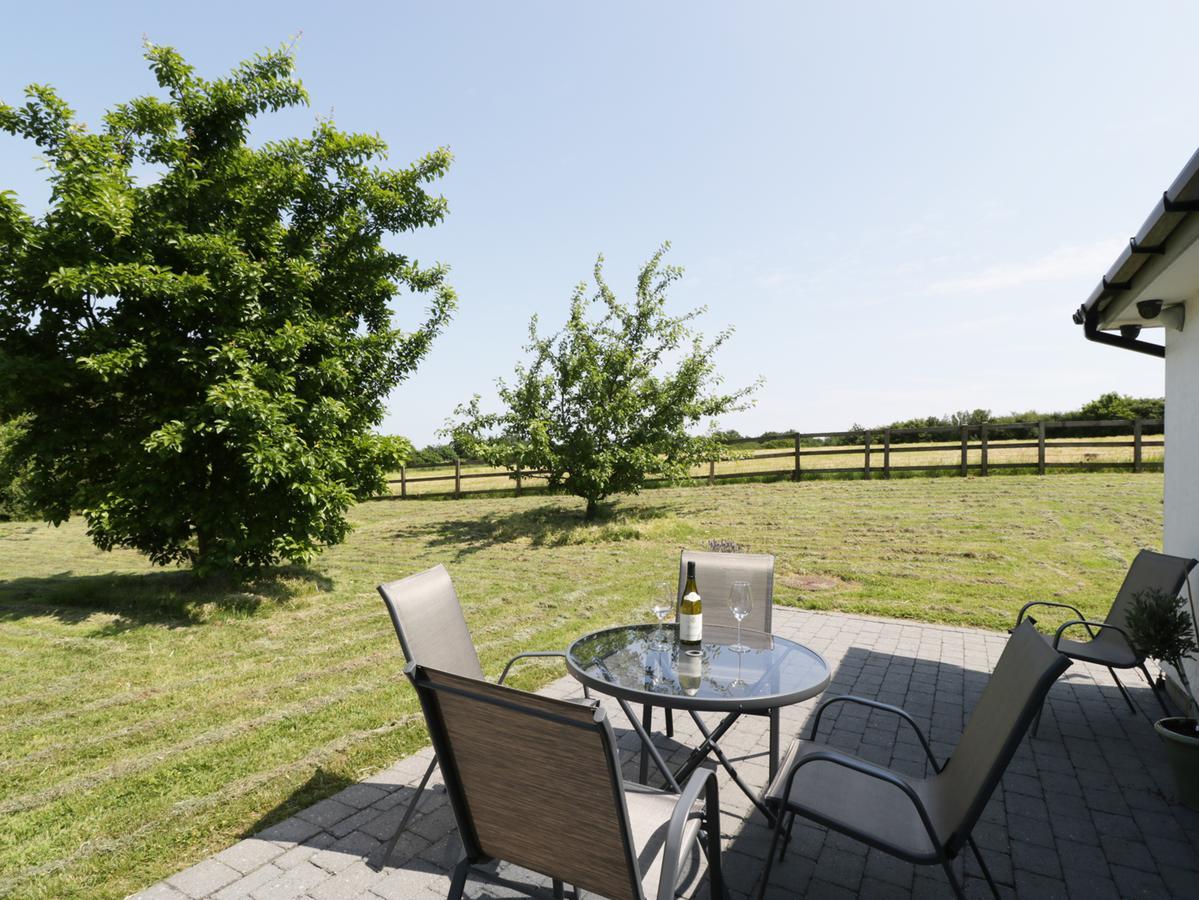 Orchard Cottage Holywell  Exterior photo